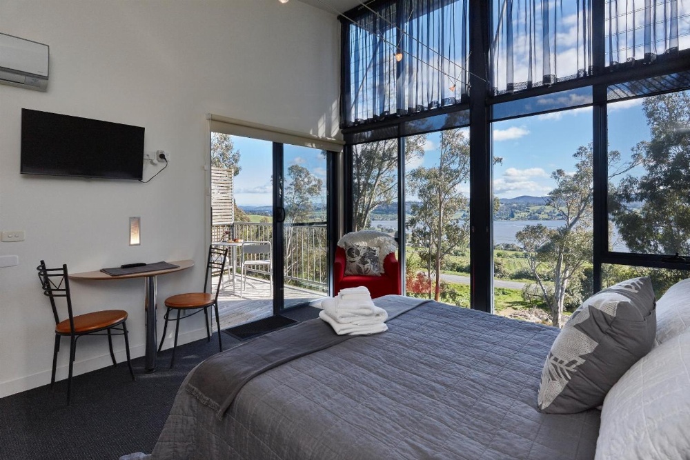 Room image 3