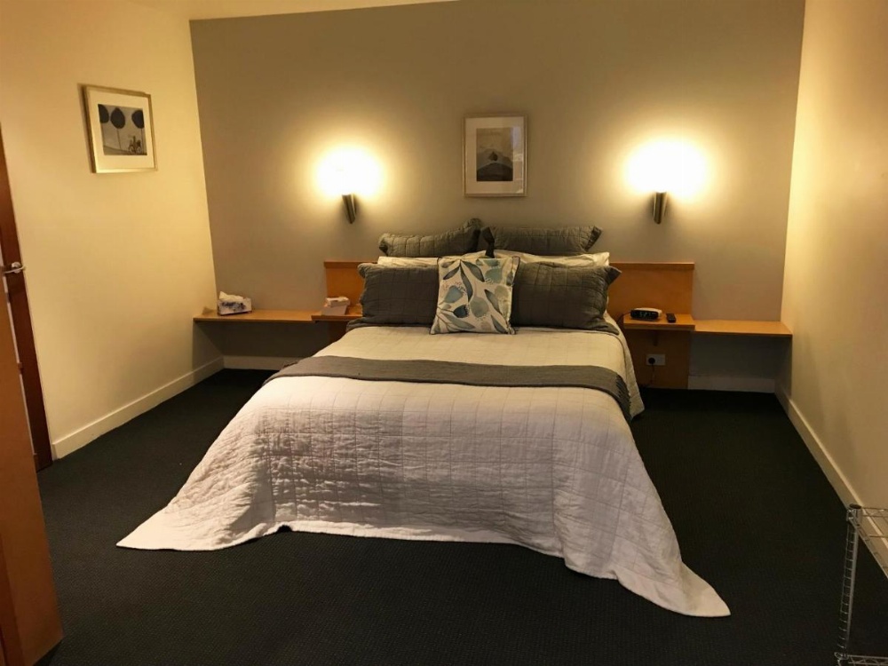 Room image 3